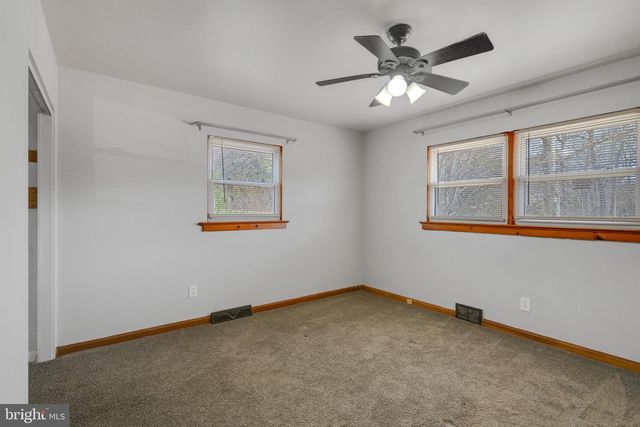 88 HUSTED STATION RD, Elmer, NJ 08318