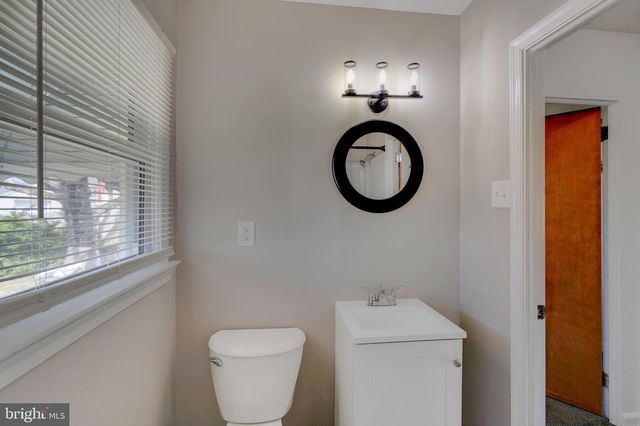 88 HUSTED STATION RD, Elmer, NJ 08318