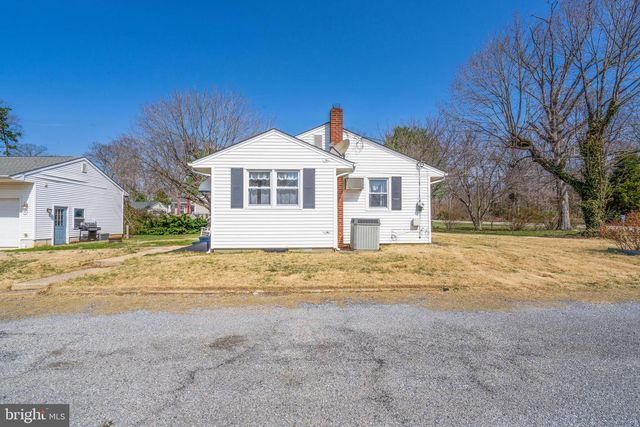 88 HUSTED STATION RD, Elmer, NJ 08318