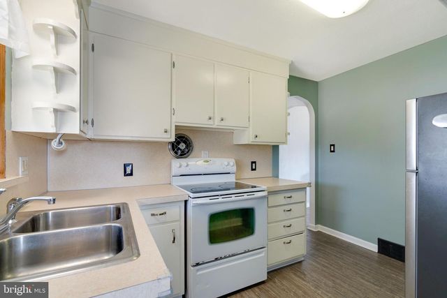 88 HUSTED STATION RD, Elmer, NJ 08318