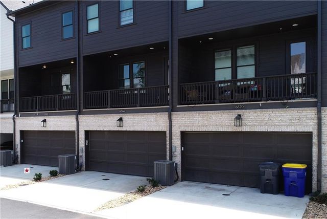 6562 Beacon Drive, Atlanta, GA 30328