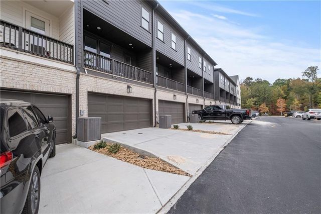 6562 Beacon Drive, Atlanta, GA 30328