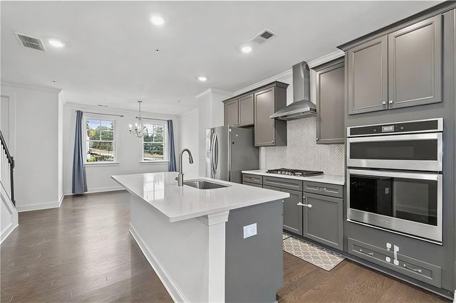 6562 Beacon Drive, Atlanta, GA 30328