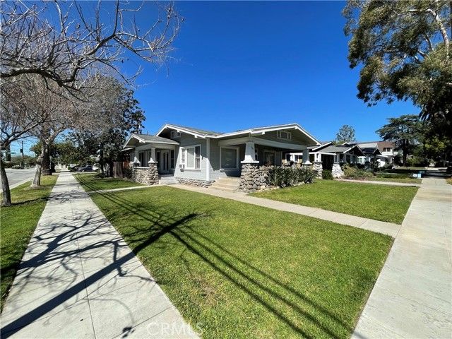 505 N 8th Avenue, Upland, CA 91786