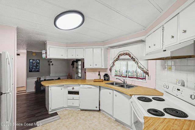 548 Marnie Circle, Melbourne, FL 32904