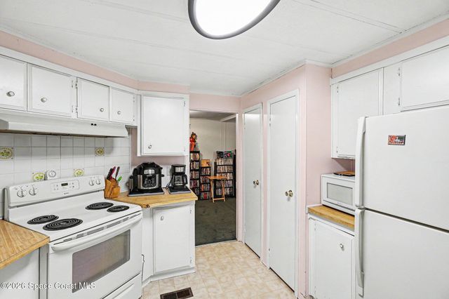 548 Marnie Circle, Melbourne, FL 32904