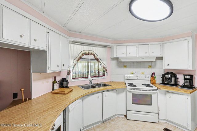 548 Marnie Circle, Melbourne, FL 32904