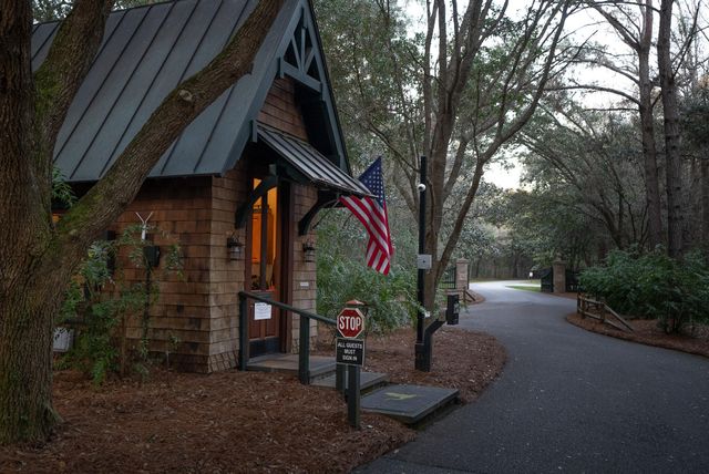 4105 Gnarled Oaks Lane, Johns Island, SC 29455