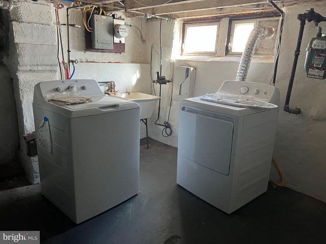 2208 GAUL ST, Philadelphia, PA 19125