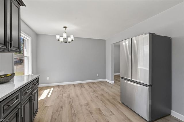 19 Saint Albans DR, Hampton, VA 23669