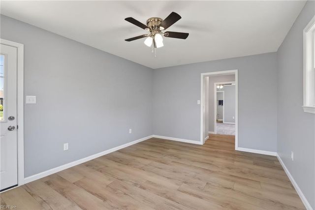 19 Saint Albans DR, Hampton, VA 23669