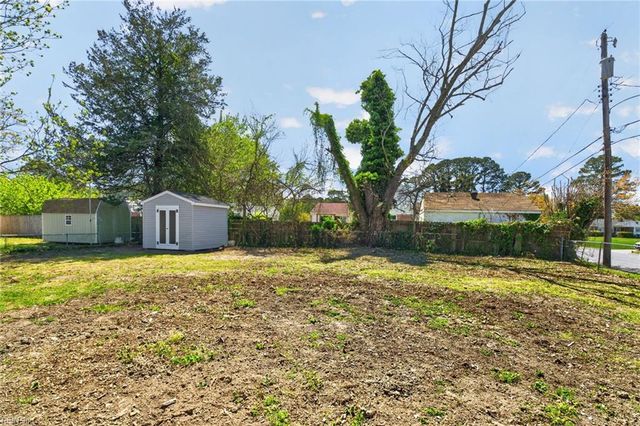 19 Saint Albans DR, Hampton, VA 23669