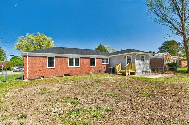 19 Saint Albans DR, Hampton, VA 23669