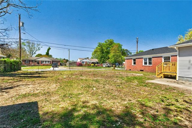 19 Saint Albans DR, Hampton, VA 23669