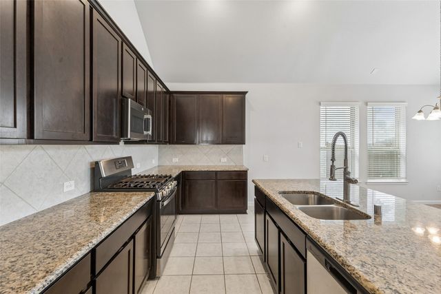 1806 Crimson Blossom Court, Wylie, TX 75098