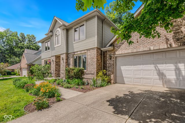 6064 Acorn Drive, Columbus, IN 47201