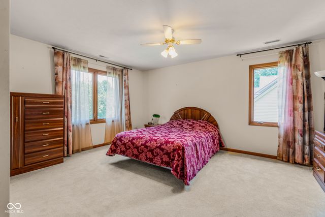 6064 Acorn Drive, Columbus, IN 47201