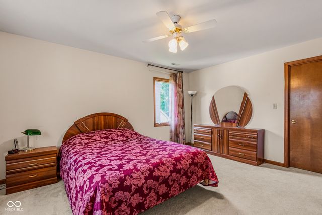 6064 Acorn Drive, Columbus, IN 47201