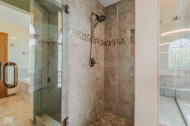 6064 Acorn Drive, Columbus, IN 47201