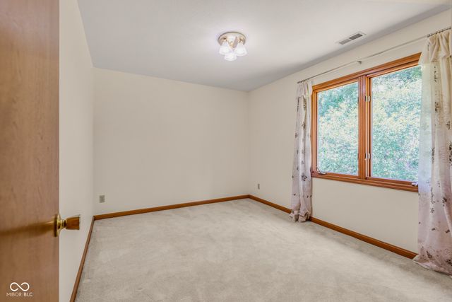 6064 Acorn Drive, Columbus, IN 47201