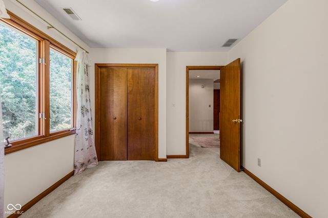 6064 Acorn Drive, Columbus, IN 47201