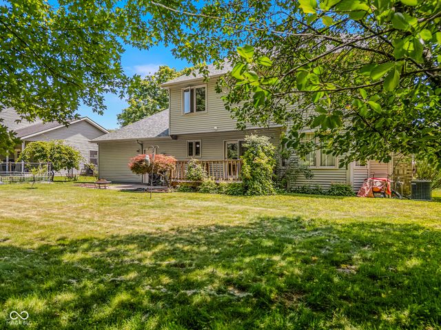 6064 Acorn Drive, Columbus, IN 47201