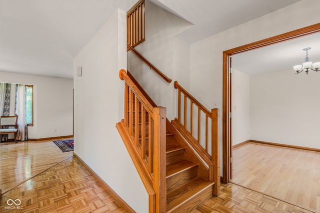 6064 Acorn Drive, Columbus, IN 47201