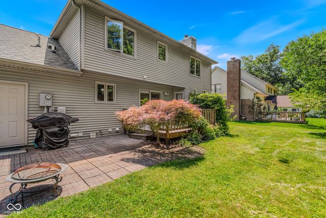 6064 Acorn Drive, Columbus, IN 47201