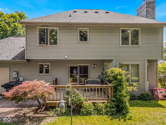 6064 Acorn Drive, Columbus, IN 47201