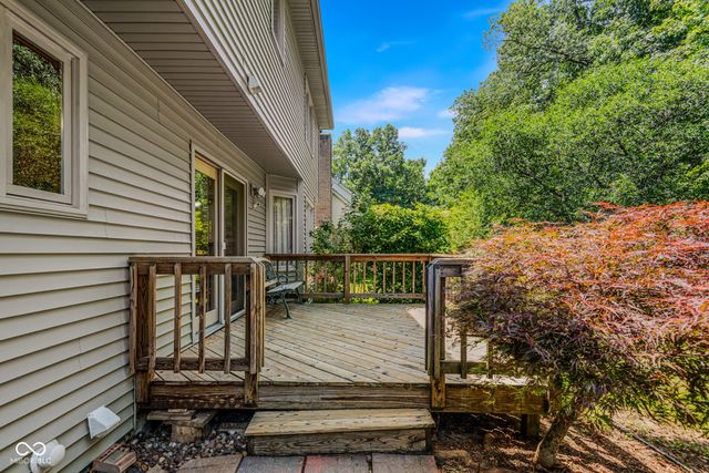6064 Acorn Drive, Columbus, IN 47201