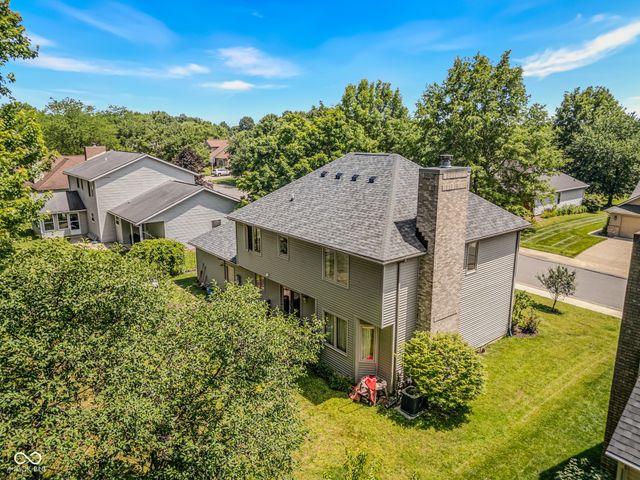 6064 Acorn Drive, Columbus, IN 47201