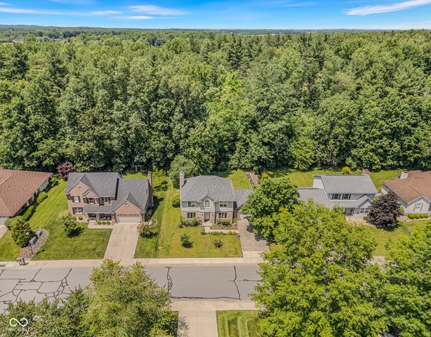 6064 Acorn Drive, Columbus, IN 47201