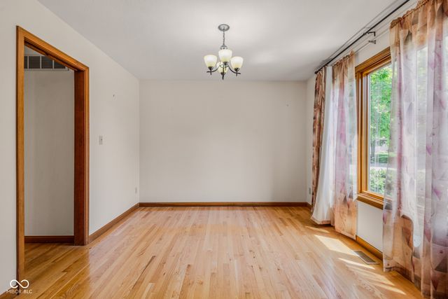 6064 Acorn Drive, Columbus, IN 47201