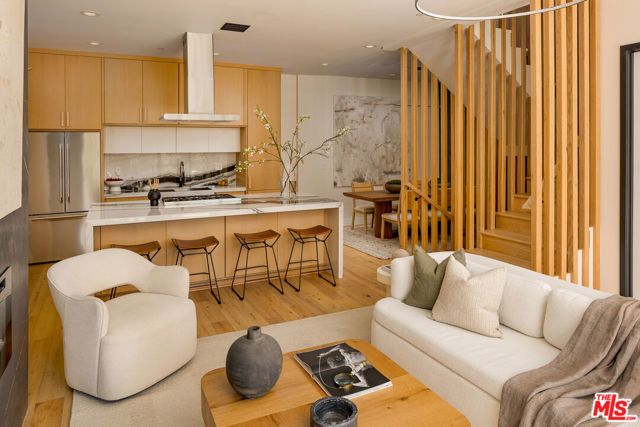 512 Rustic Drive, Los Angeles, CA 90065