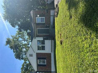 702 Crompton Court, St Louis, MO 63126