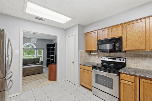 1017 Spicewood Drive, Plano, TX 75025