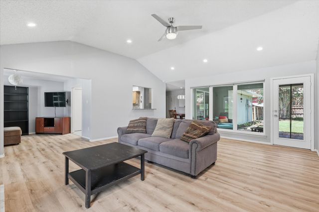 1017 Spicewood Drive, Plano, TX 75025