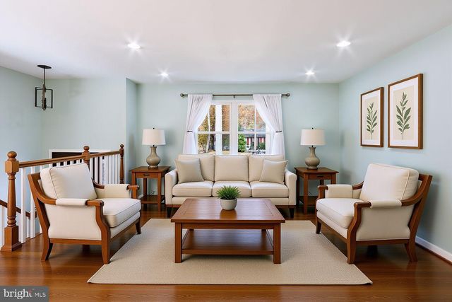 1215 HOLMEWOOD DR, Pasadena, MD 21122