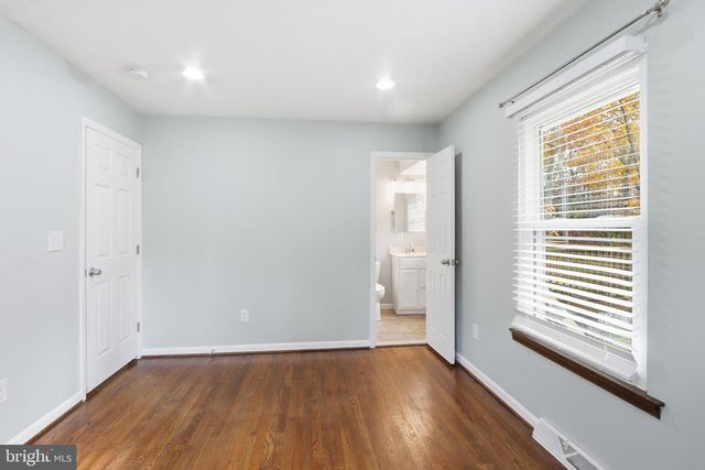 1215 HOLMEWOOD DR, Pasadena, MD 21122