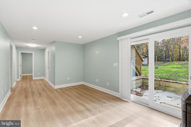 1215 HOLMEWOOD DR, Pasadena, MD 21122