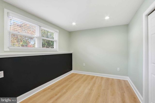 1215 HOLMEWOOD DR, Pasadena, MD 21122