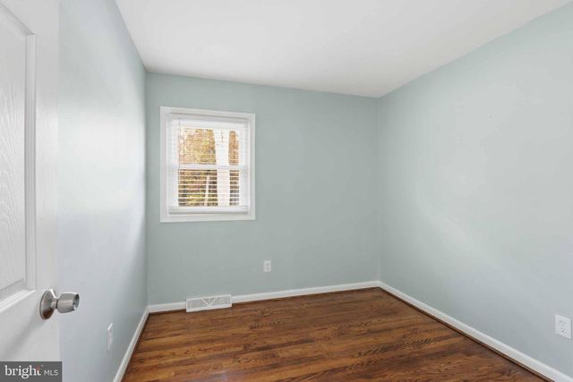 1215 HOLMEWOOD DR, Pasadena, MD 21122