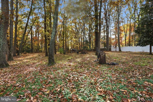 1215 HOLMEWOOD DR, Pasadena, MD 21122