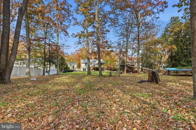 1215 HOLMEWOOD DR, Pasadena, MD 21122