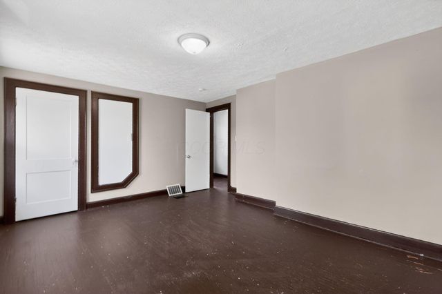 562 S Ogden Avenue, Columbus, OH 43204