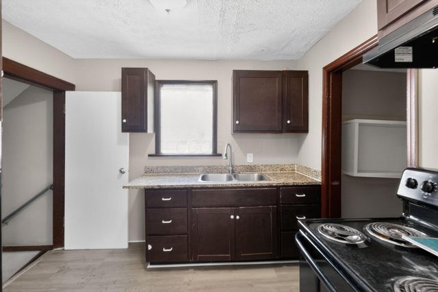 562 S Ogden Avenue, Columbus, OH 43204