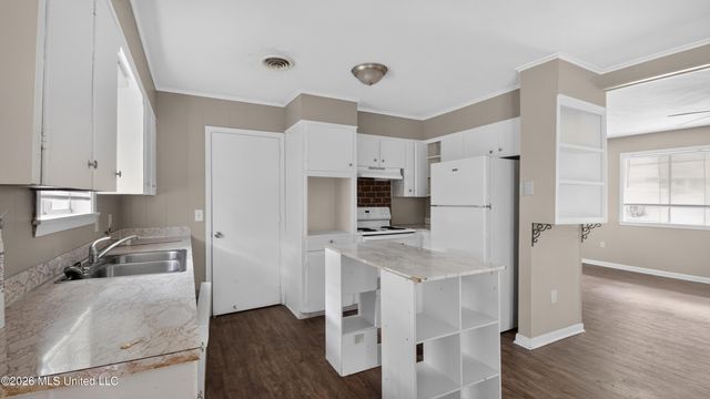 1128 Autumn Street, Jackson, MS 39212