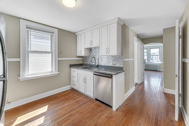4824 W Byron Street, Chicago, IL 60641