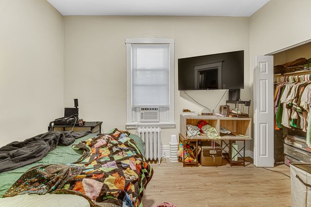 4824 W Byron Street, Chicago, IL 60641