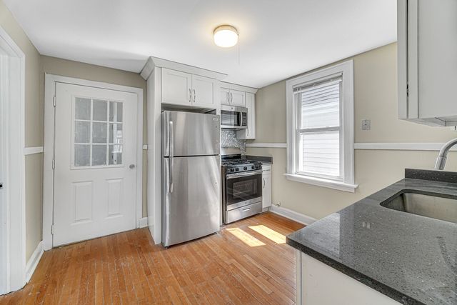 4824 W Byron Street, Chicago, IL 60641